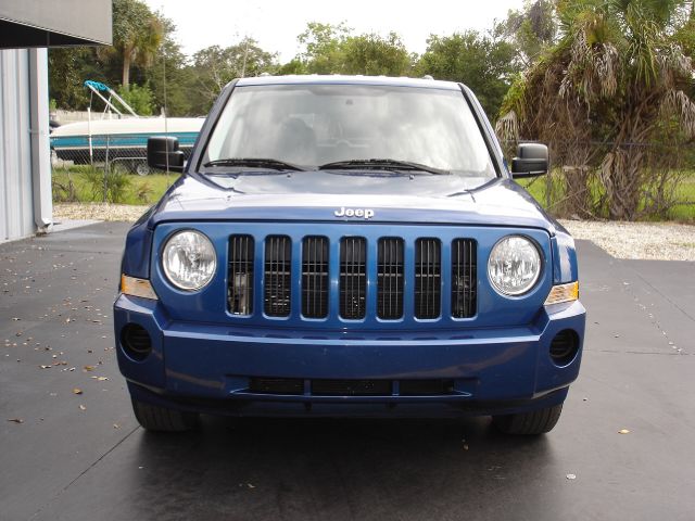 2009 Jeep Patriot Extended Cab V8 LT W/1lt