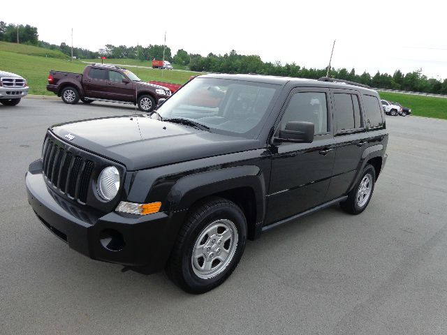 2010 Jeep Patriot Extended Cab V8 LT W/1lt