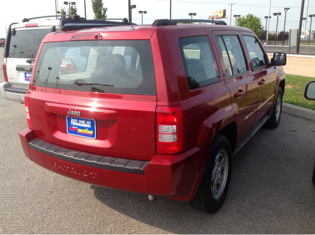 2010 Jeep Patriot Extended Cab V8 LT W/1lt