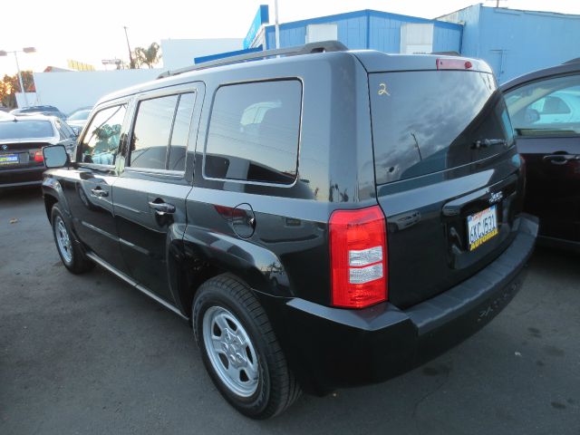 2010 Jeep Patriot Extended Cab V8 LT W/1lt