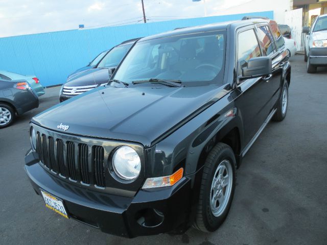 2010 Jeep Patriot Extended Cab V8 LT W/1lt