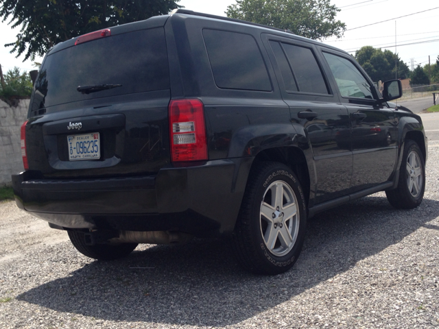 2010 Jeep Patriot Extended Cab V8 LT W/1lt