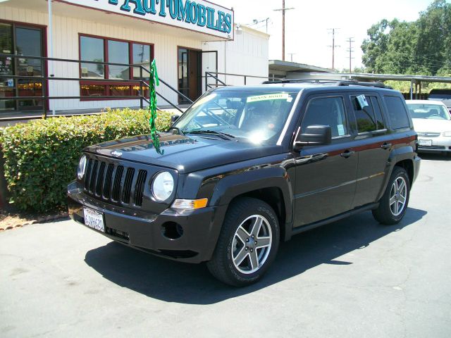 2010 Jeep Patriot Extended Cab V8 LT W/1lt