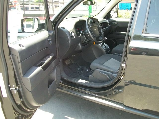 2010 Jeep Patriot Extended Cab V8 LT W/1lt