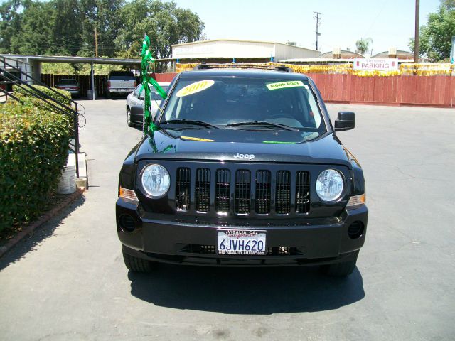 2010 Jeep Patriot Extended Cab V8 LT W/1lt
