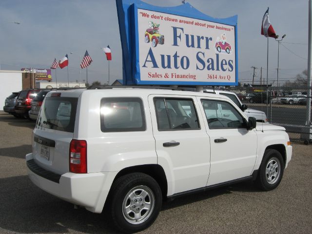 2010 Jeep Patriot Extended Cab V8 LT W/1lt