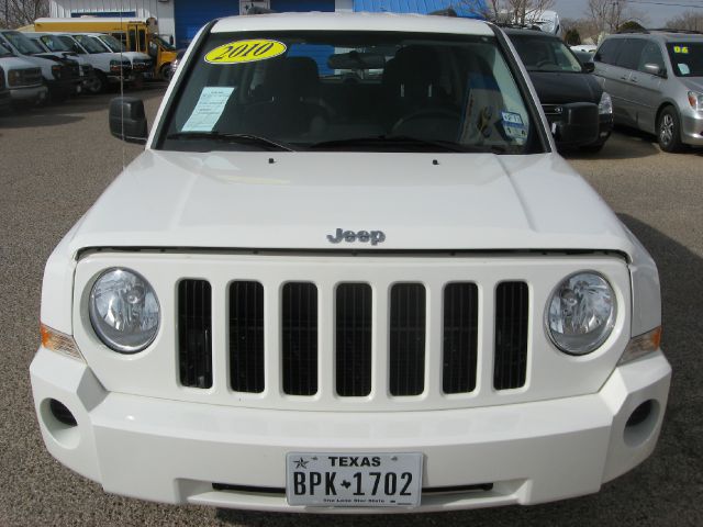 2010 Jeep Patriot Extended Cab V8 LT W/1lt