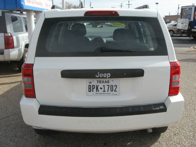 2010 Jeep Patriot Extended Cab V8 LT W/1lt