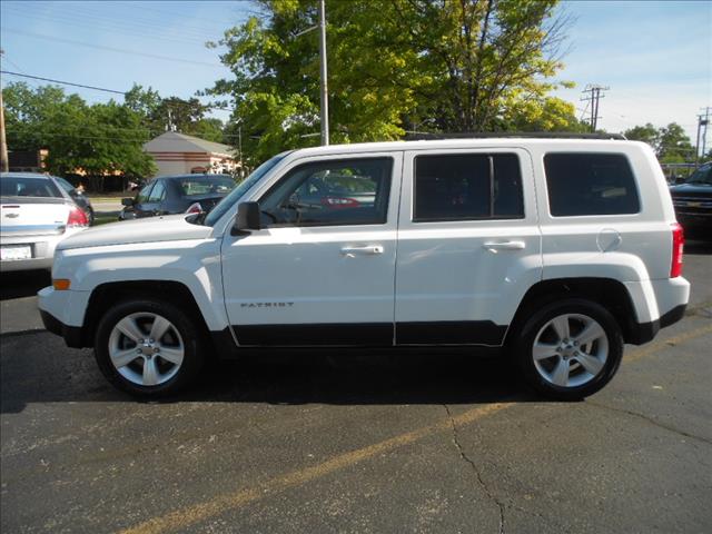 2011 Jeep Patriot 2.4 A SR 5dr Wgn W/sunroof