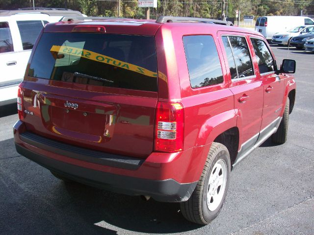 2011 Jeep Patriot Ram 3500 Diesel 2-WD