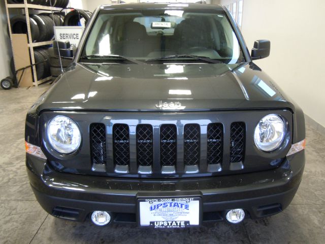 2011 Jeep Patriot Ram 3500 Diesel 2-WD