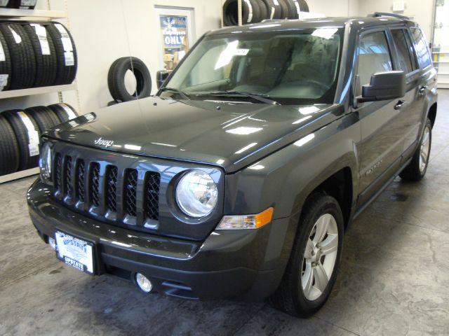 2011 Jeep Patriot Ram 3500 Diesel 2-WD