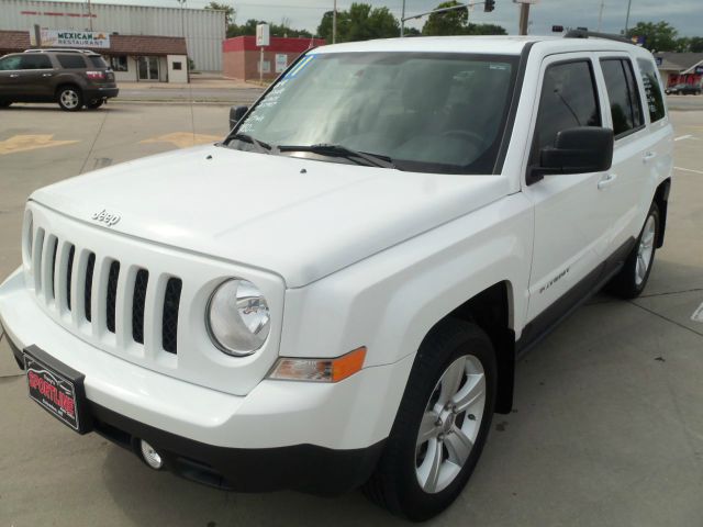 2011 Jeep Patriot Ram 3500 Diesel 2-WD