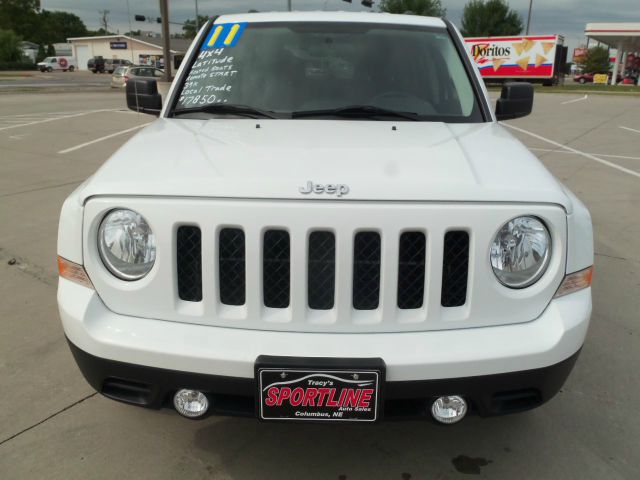 2011 Jeep Patriot Ram 3500 Diesel 2-WD