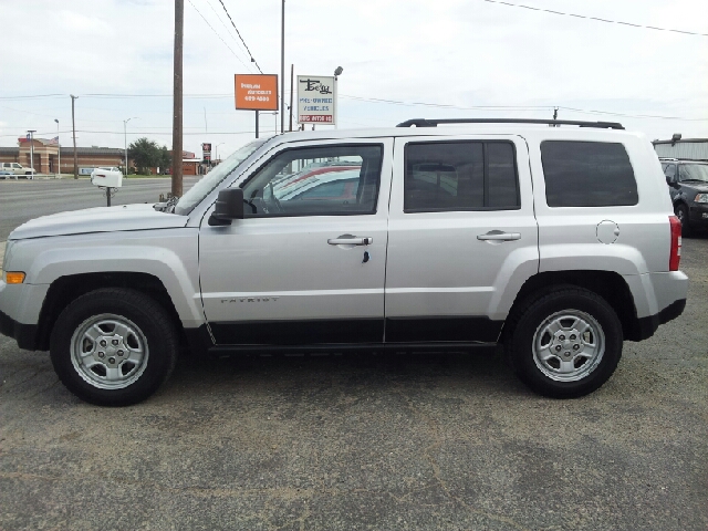 2012 Jeep Patriot Extended Cab V8 LT W/1lt