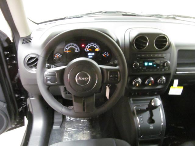 2014 Jeep Patriot 2.4 A SR 5dr Wgn W/sunroof