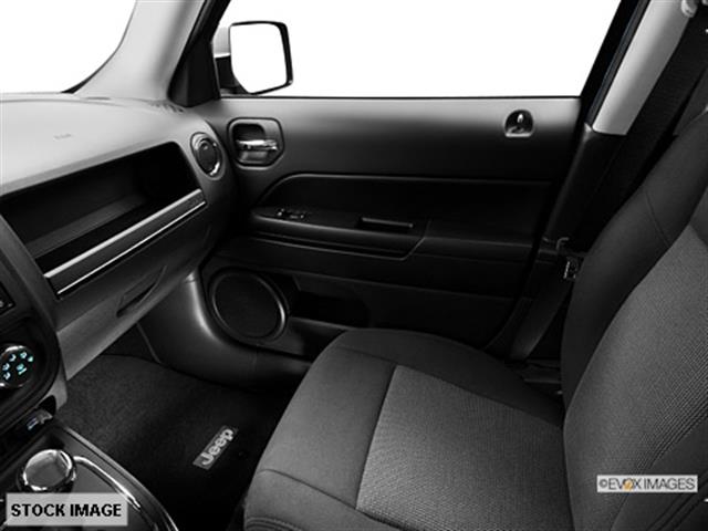 2014 Jeep Patriot 2.4 A SR 5dr Wgn W/sunroof