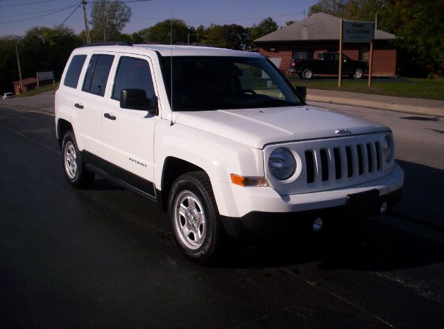 2014 Jeep Patriot Extended Cab V8 LT W/1lt