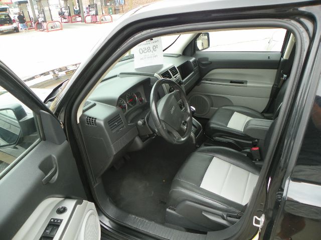 2007 Jeep Patriot Limited FWD 3.8L MUST Seeone Owner Clean Carfax Sedan