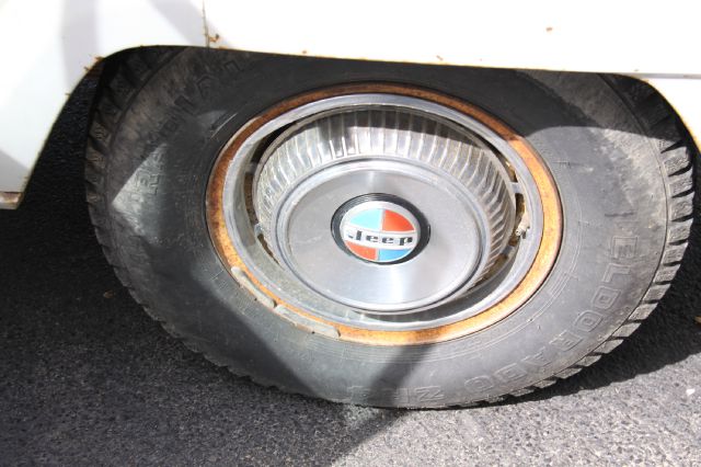 1973 Jeep Wagoneer Unknown