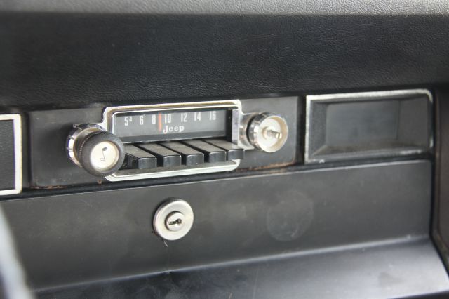 1973 Jeep Wagoneer Unknown