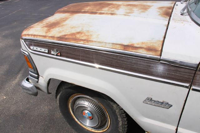 1973 Jeep Wagoneer Unknown
