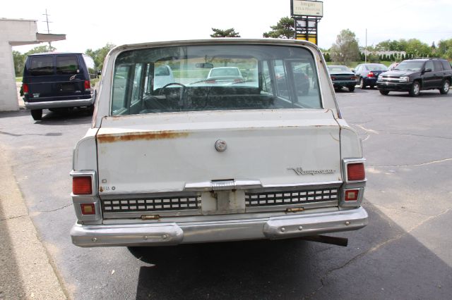 1973 Jeep Wagoneer Unknown