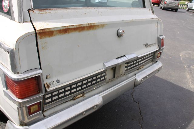 1973 Jeep Wagoneer Unknown
