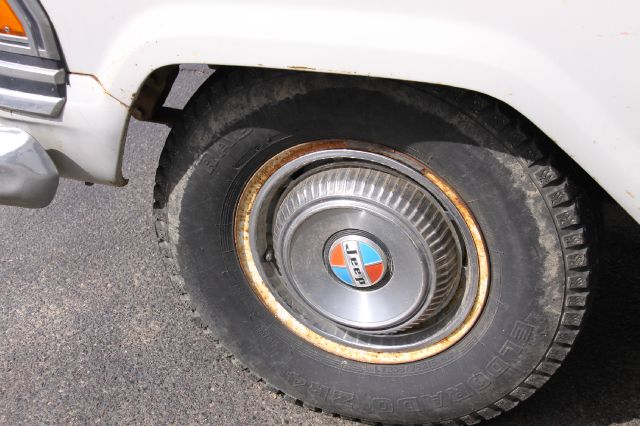 1973 Jeep Wagoneer Unknown