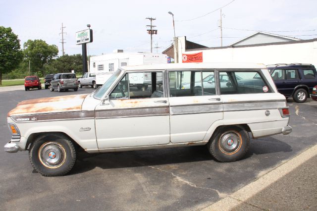 1973 Jeep Wagoneer Unknown