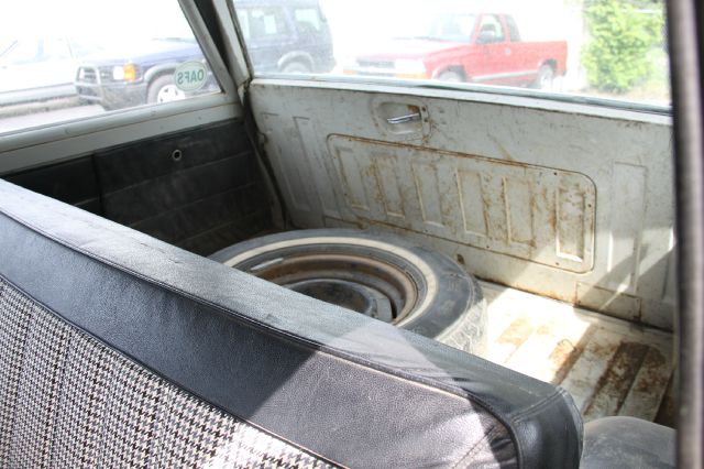 1973 Jeep Wagoneer Unknown