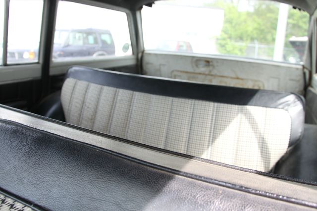 1973 Jeep Wagoneer Unknown