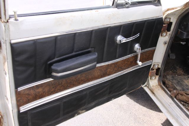 1973 Jeep Wagoneer Unknown