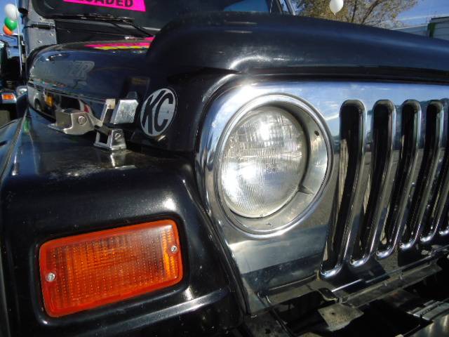 1997 Jeep Wrangler Eddie Bauer-100approval ON ALL OUR CARS CALL