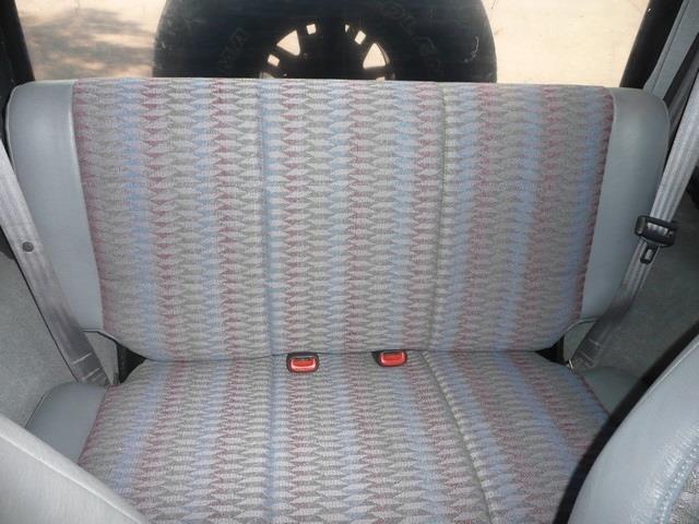 1998 Jeep Wrangler 2dr 102 WB 4WD Value Manual