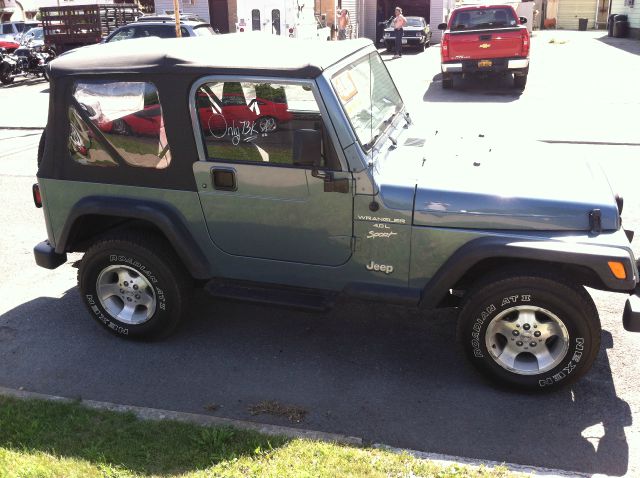 1999 Jeep Wrangler Low Mile 2 Door