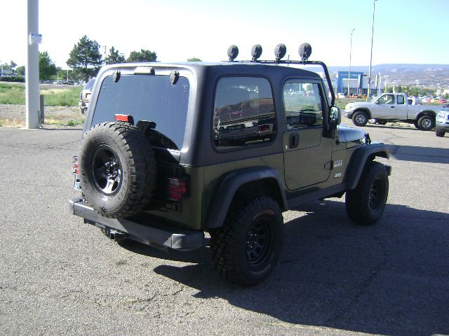 2004 Jeep Wrangler XL SLT 2WD