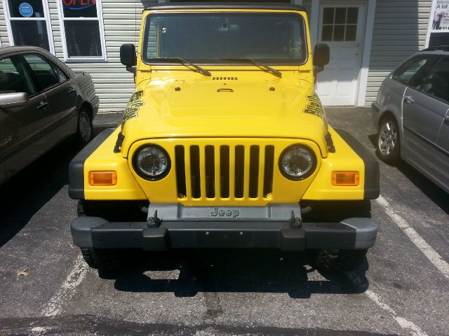 2004 Jeep Wrangler T6 AWD Leather Moonroof Navigation