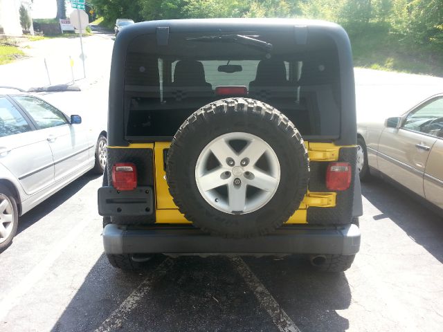 2004 Jeep Wrangler T6 AWD Leather Moonroof Navigation