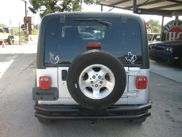 2004 Jeep Wrangler T6A Sedan 4D