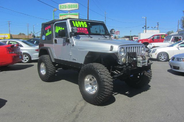 2004 Jeep Wrangler Reg Cab 111.2 WB SL Z85 Truck