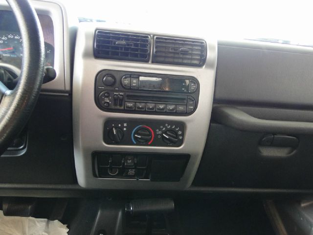 2004 Jeep Wrangler 4DR FWD LTD AT