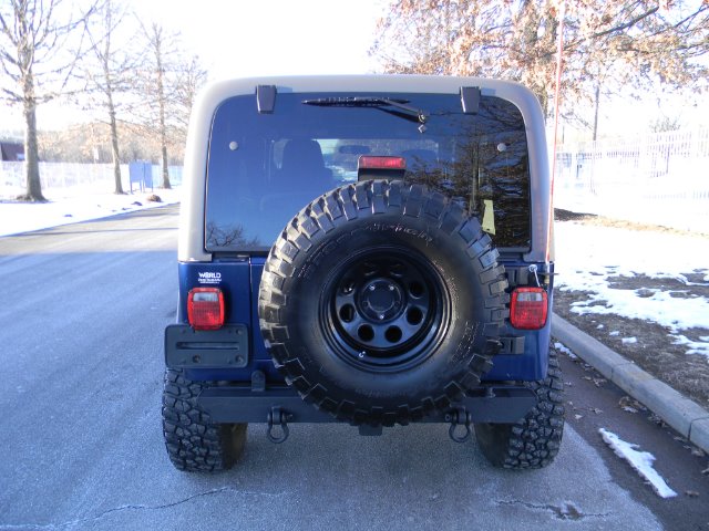 2005 Jeep Wrangler ALL Wheel Drive - NEW Tires