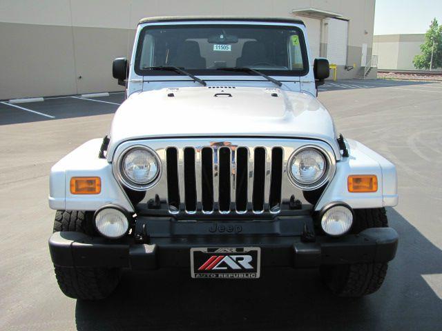 2005 Jeep Wrangler LS Flex Fuel 4x4 This Is One Of Our Best Bargains