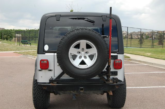 2005 Jeep Wrangler ALL Wheel Drive - NEW Tires