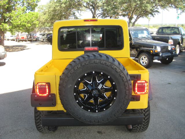 2005 Jeep Wrangler ALL Wheel Drive - NEW Tires