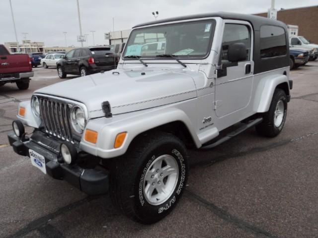 2005 Jeep Wrangler ALL Wheel Drive - NEW Tires