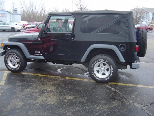 2006 Jeep Wrangler ALL Wheel Drive - NEW Tires