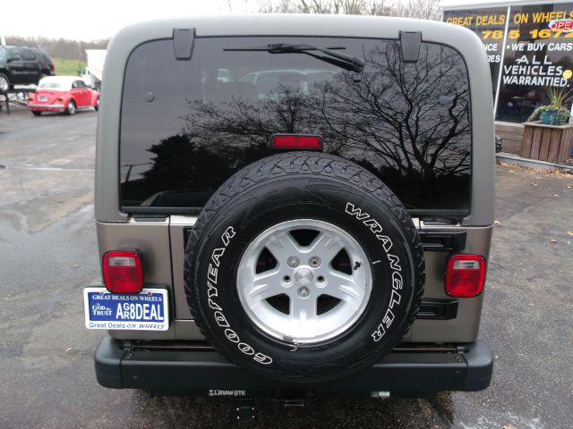 2006 Jeep Wrangler ALL Wheel Drive - NEW Tires
