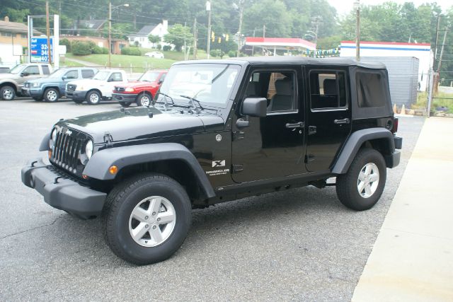 2007 Jeep Wrangler 1500 Extended Cargo Clean